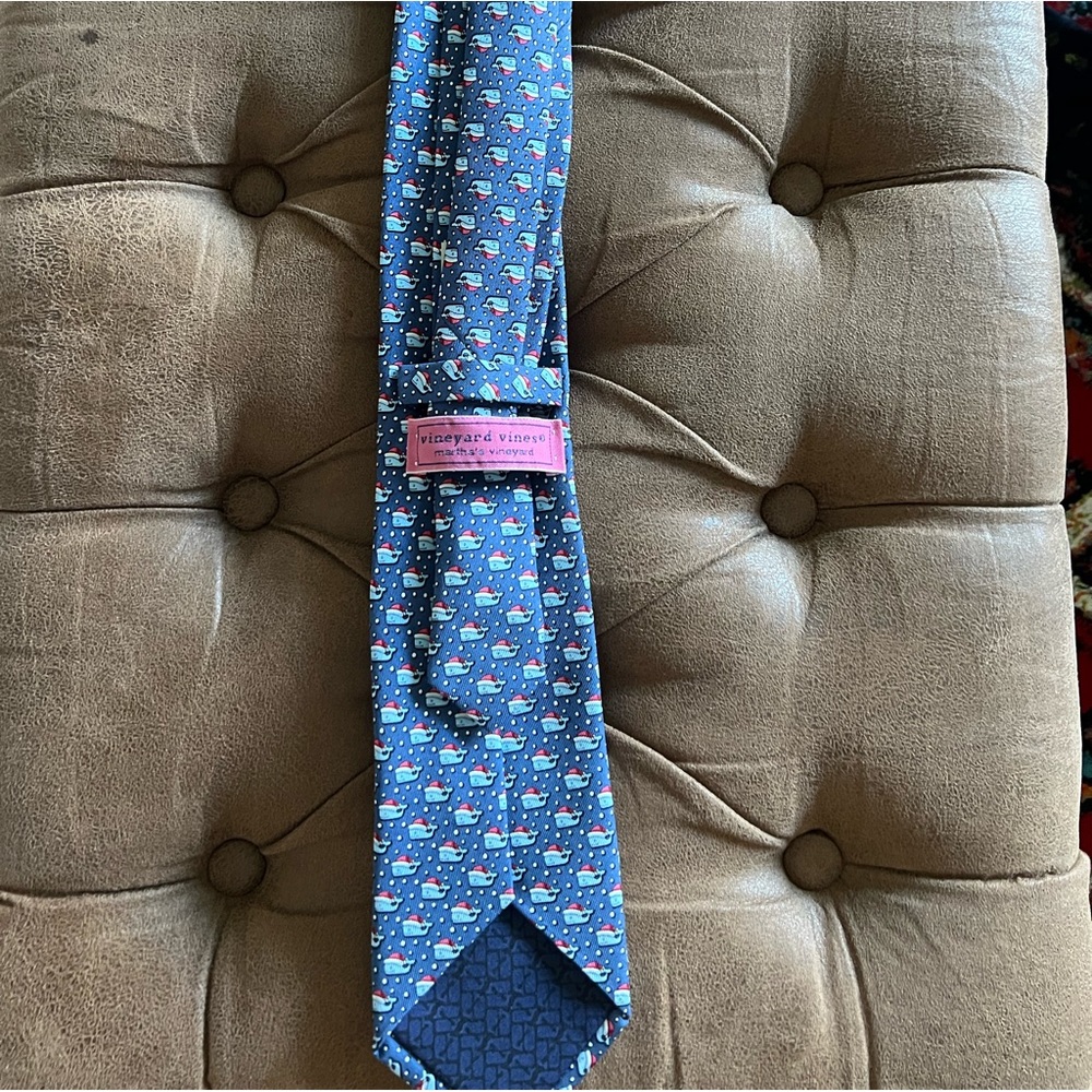 Vineyard Vines Christmas Tie